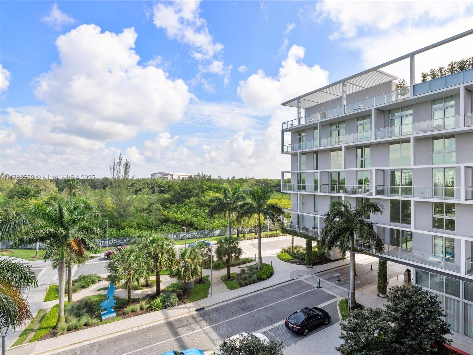 Beautiful unit featuring 2 bedrooms, 2 bathrooms, and a den, located on the 5th floor of the Metropica Building.