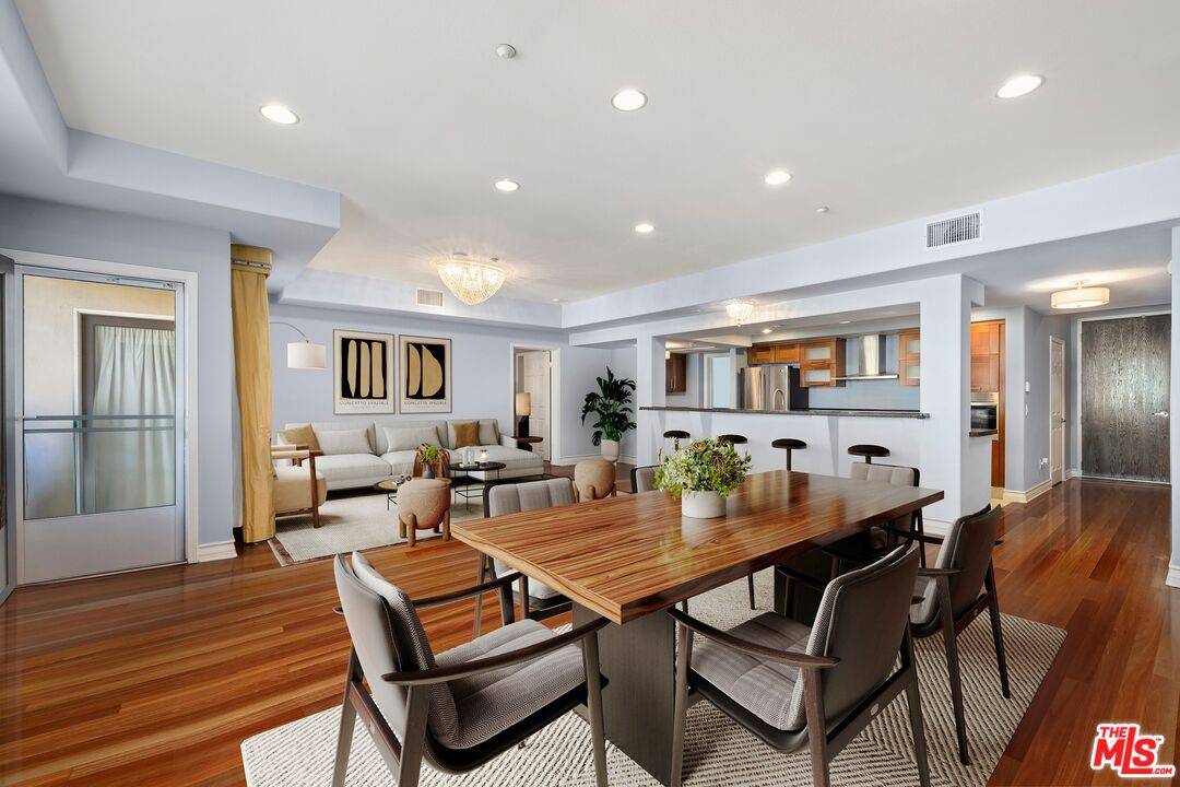 107  N Swall Dr 2BR Beverly Grove La