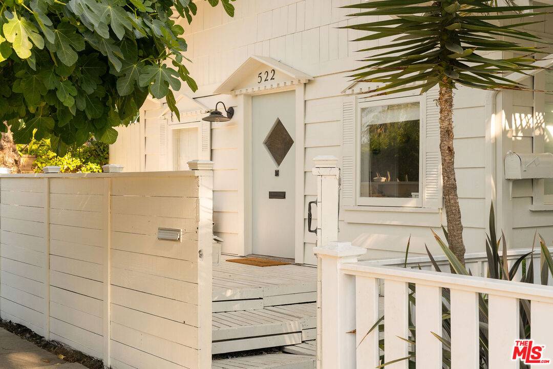 522   Altair Pl 2BR Marina Del Rey La