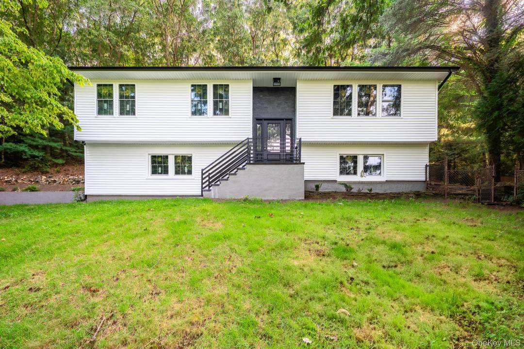 Nestled in the heart of Smithtown, this spacious, newly renovated high ranch offers 4 bedrooms and 3 bathrooms.