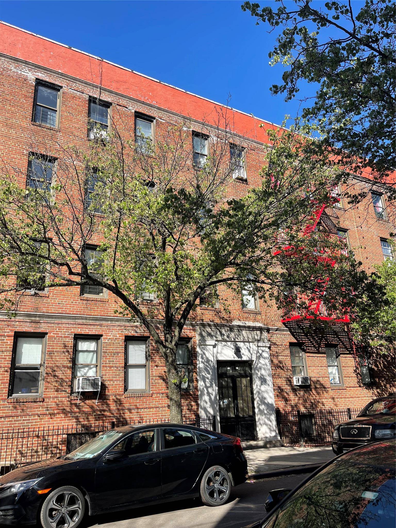 new to market 20 units in Elmhurst 18 2bedroom apartments 1 lg studio 1 3 bedroom apartments 1 vacant apartment
