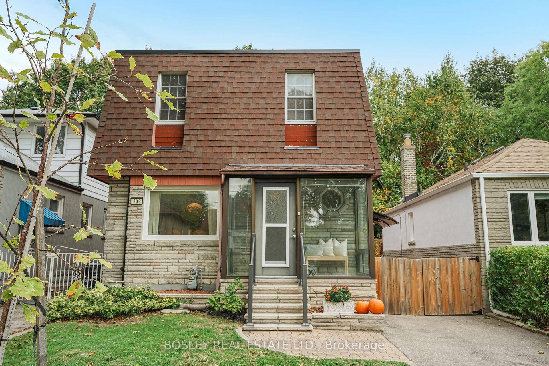 Welcome To 309 Warden Ave A Bright And Functional Family Home In The Heart Of Birch Cliff.