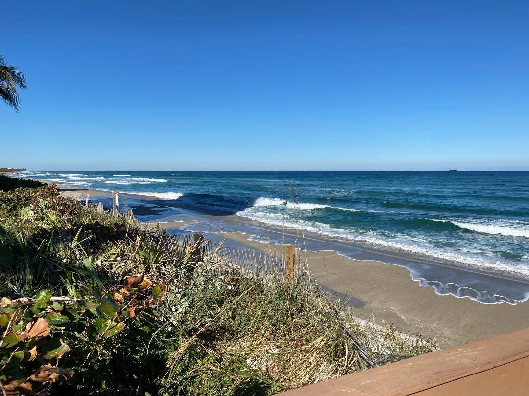 PARADISE, PEACE, SERENITY, COASTAL LIVING, BEACH WALKS, SWIMMING, CYCLING, FRESH AIR, BLUE WATER.