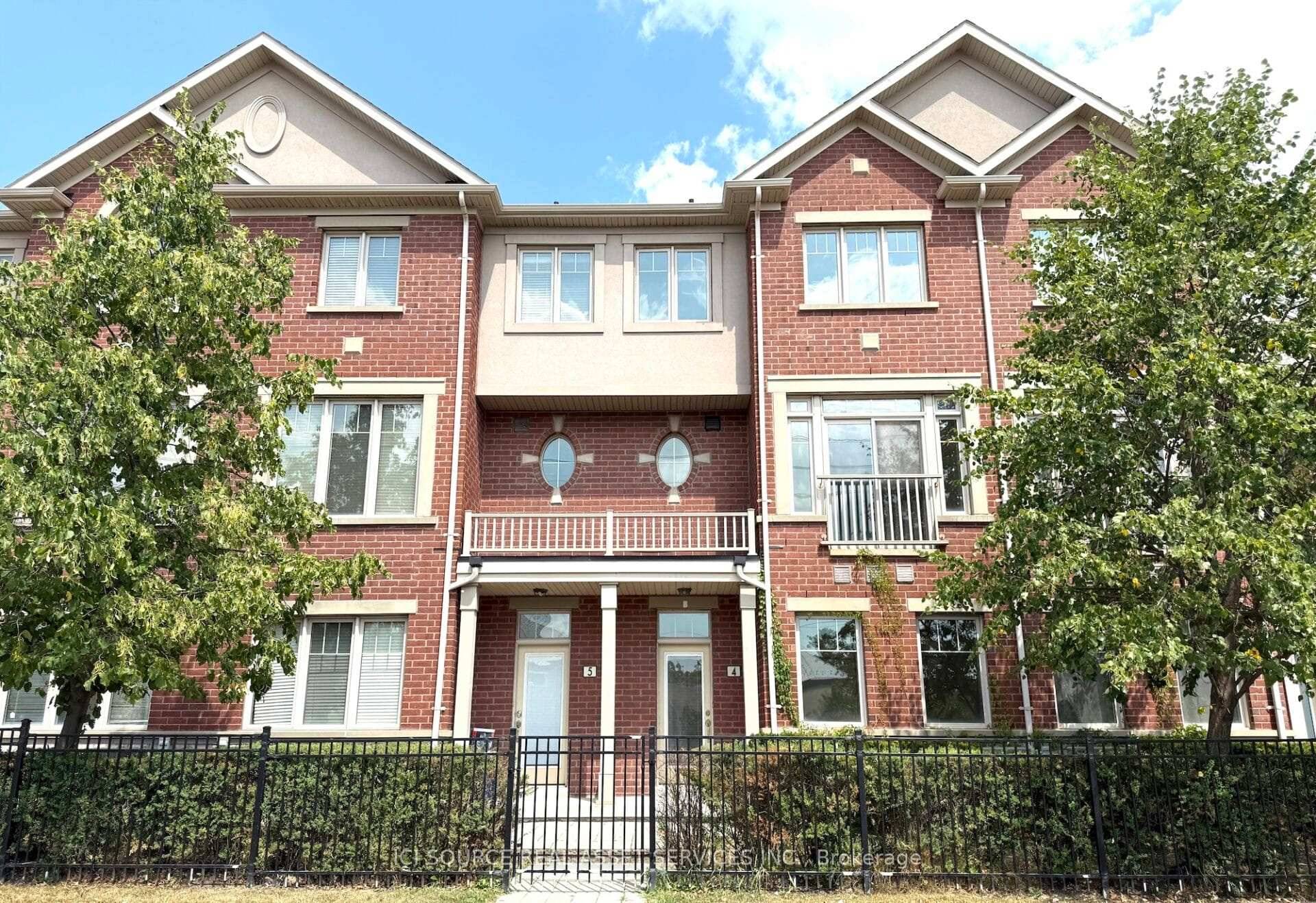 This is fully renovated Town house.