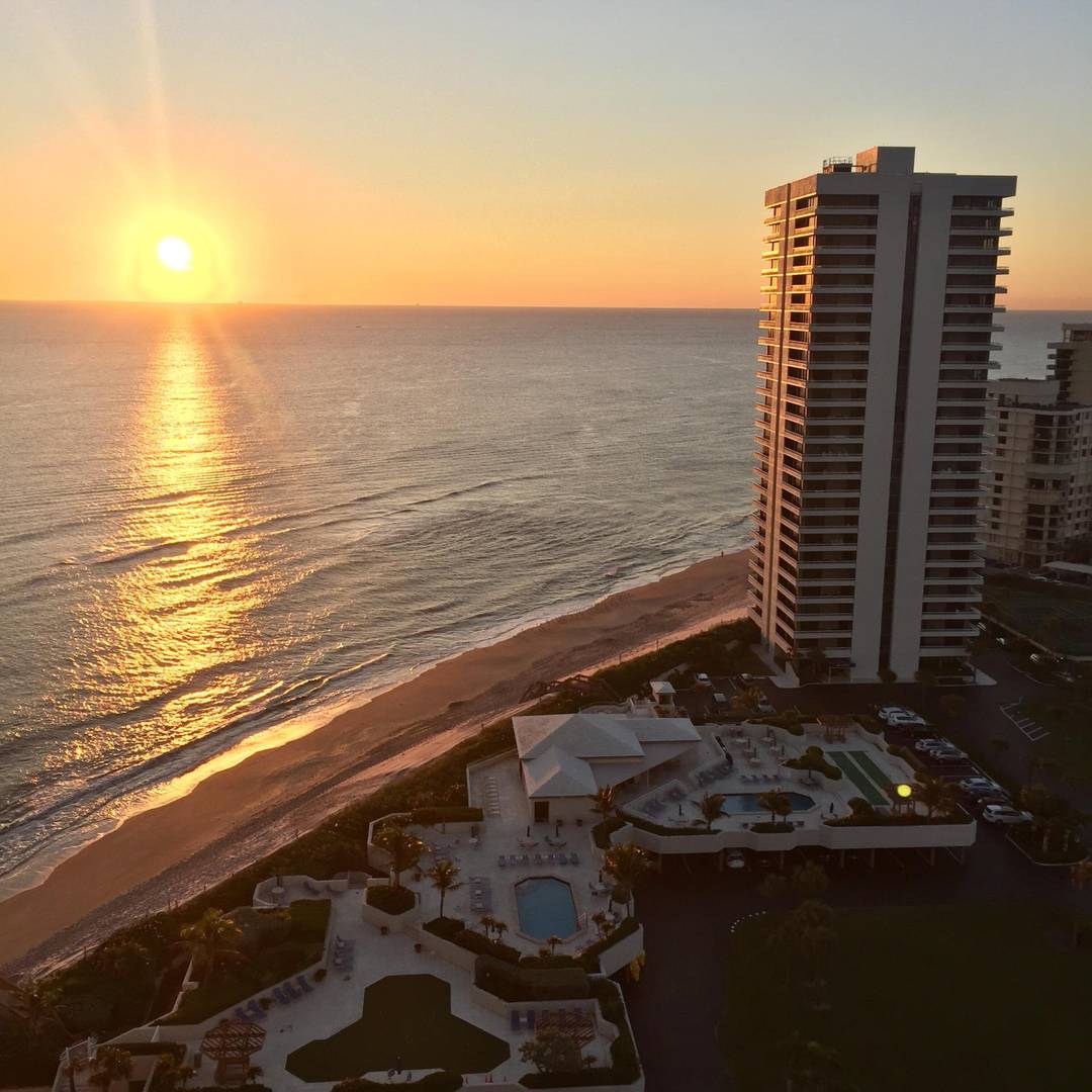 RARE, BUILDING IS APPROVED FOR FHA LOANS !