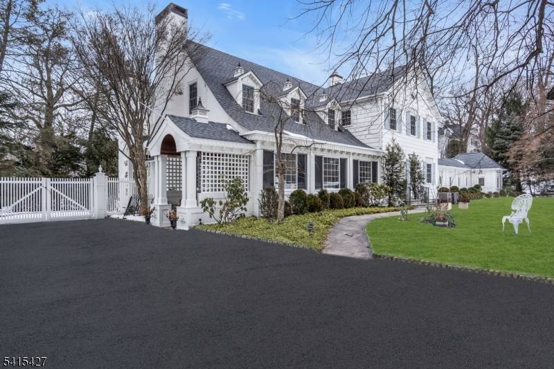 Located in the sought after Sleepy Hollow area.