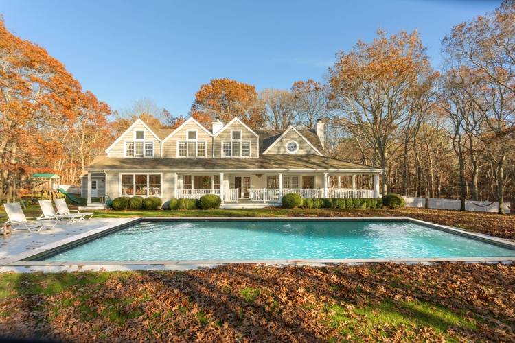 Elegance and Serenity in Wainscott