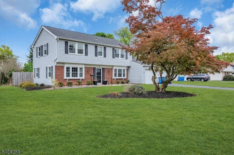 Welcome Home to 17 Landry !