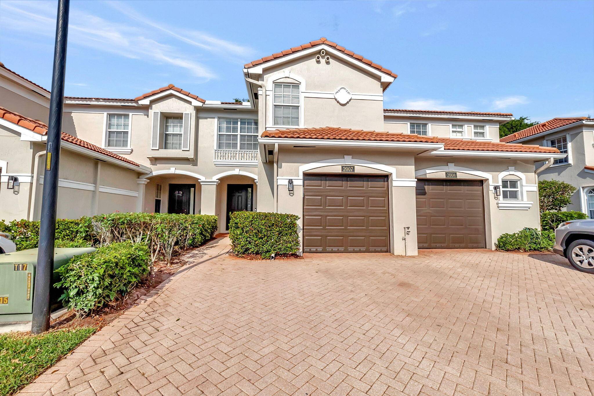 Gorgeous updated townhome in the gated community of Drexel Park in central Delray.