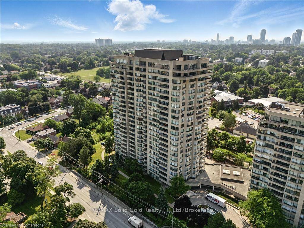 RemarksPublic Luxury living at Waterpark Place !