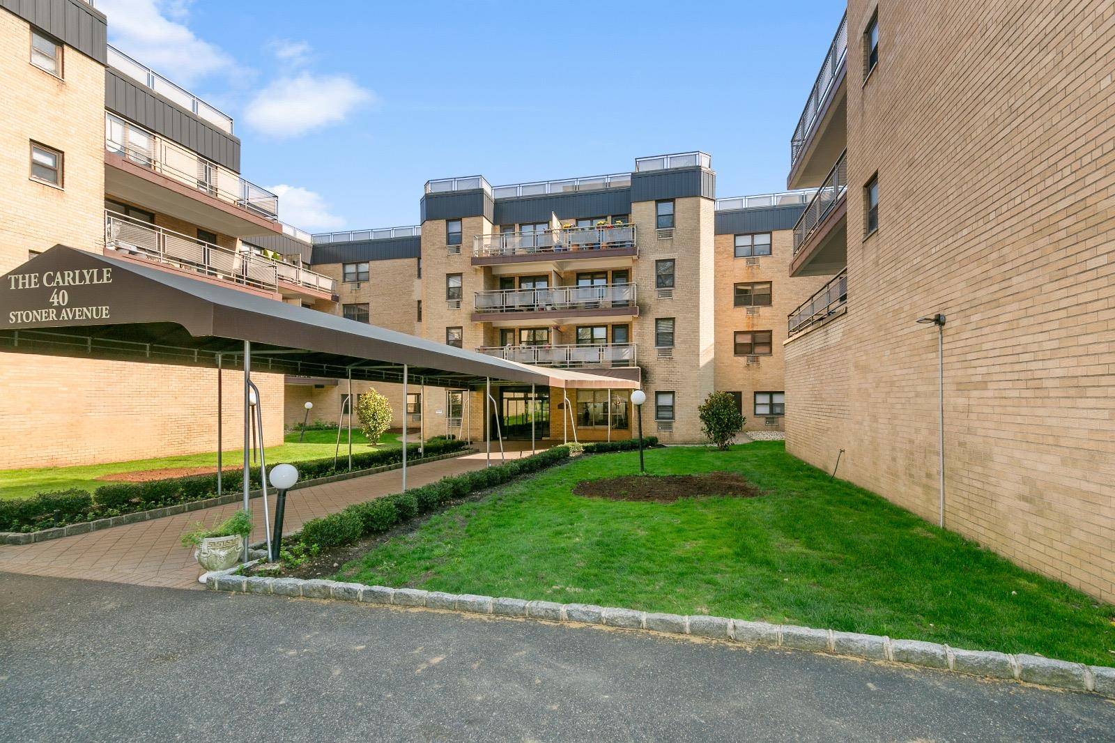 Welcome to The Carlyle, Premier Building, Located in The Desirable Village of Great Neck Plaza.