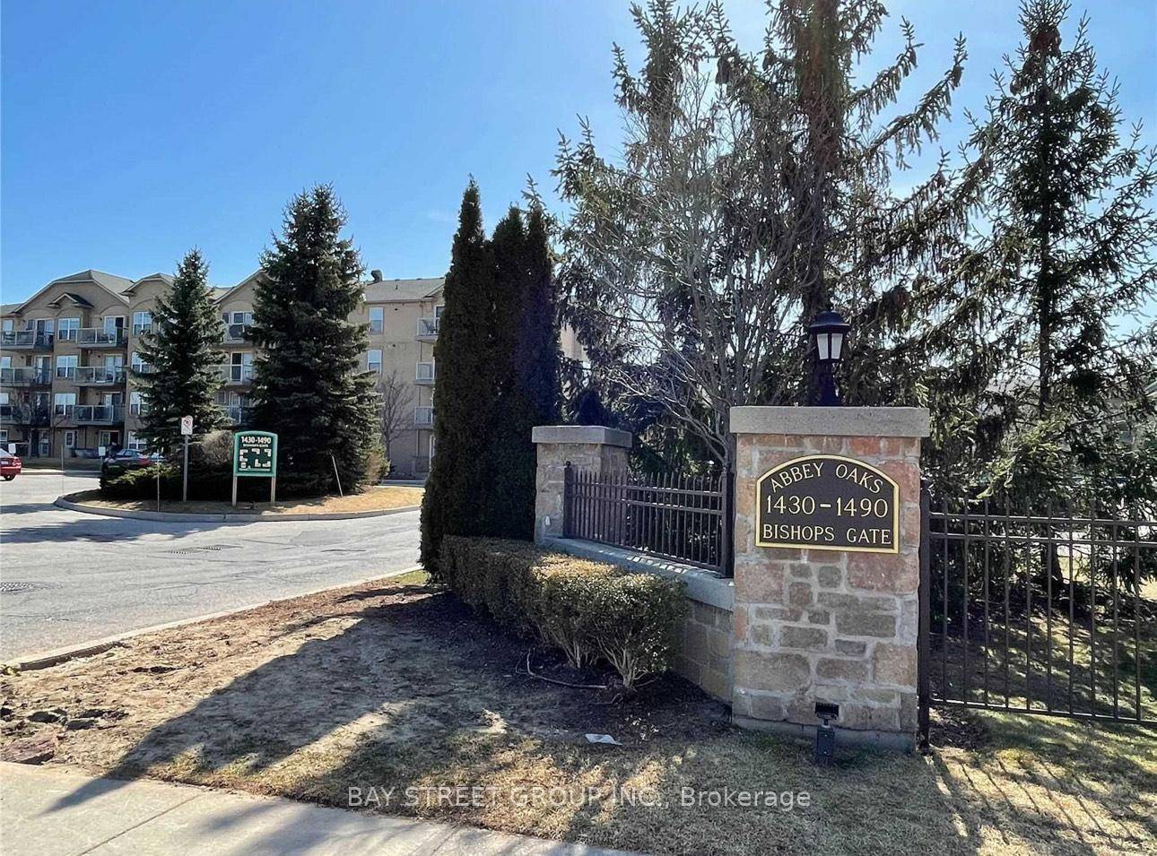Prestigious Neighborhood in Glen Abbey, South Facing, Corner unit facing green space with your ensuite fireplace.