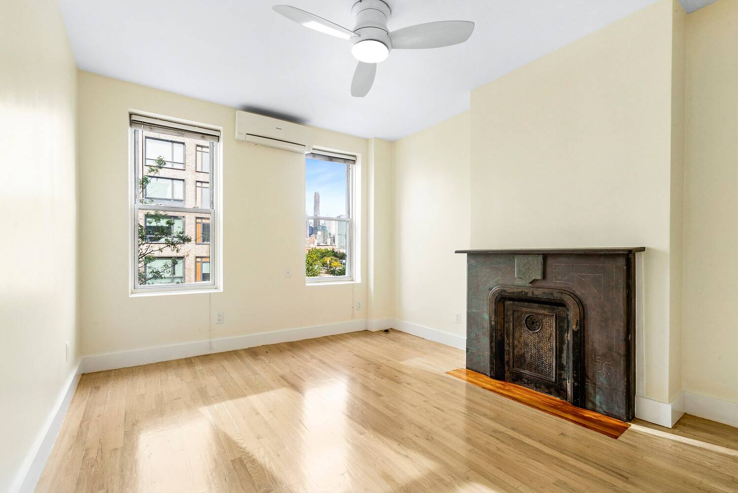 This expansive floor through one bedroom home offers a true sense of space with its oversized living and dining area, seamlessly connected to a king sized bedroom with room for ...