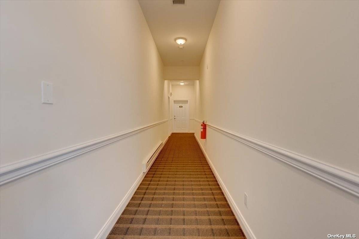 Come See this Hardwood Floor 1 Bedroom Apartment in the Heart of Post Avenue.