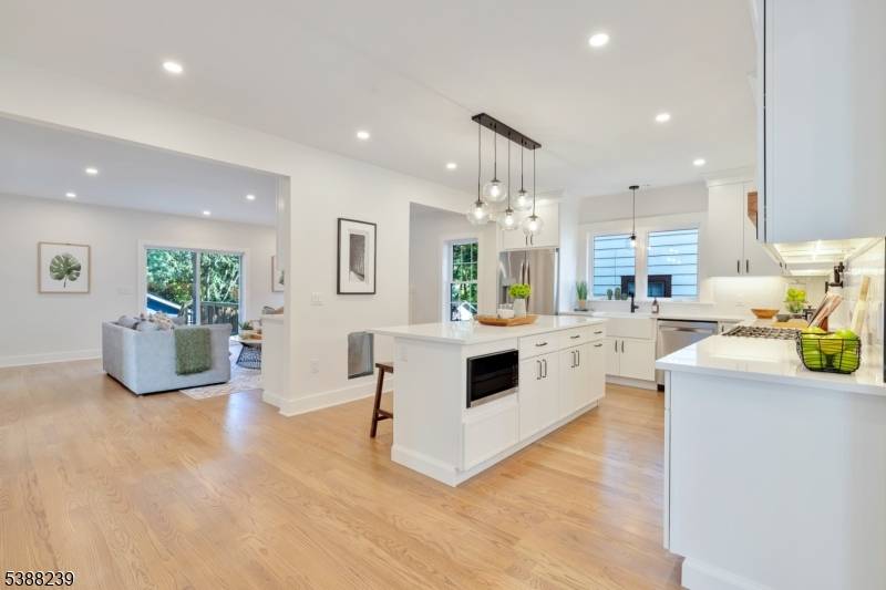 INTRODUCING 34 HIGHLAND AVE !