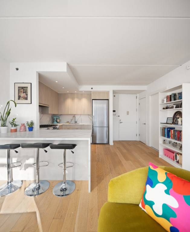 This exquisite apartment at Spencer Street Apartments, ideally situated at the convergence of Clinton Hill, Bedford Stuyvesant Bed Stuy, and Williamsburg, presents a rare no fee rental opportunity.