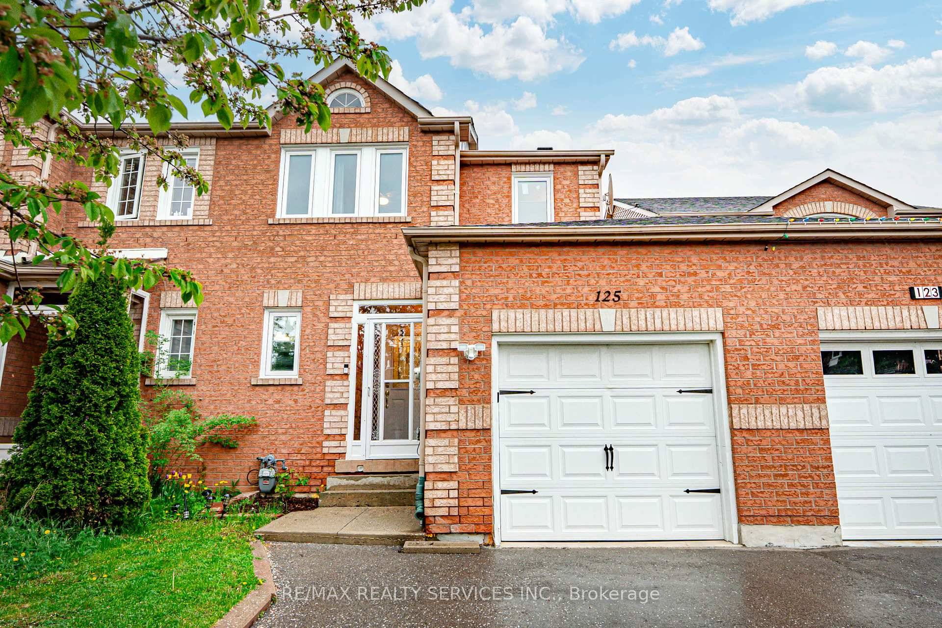 This bright and spacious 3 bedroom, 4 bathroom home offers a perfect blend of comfort and style.