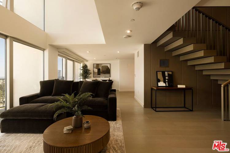 2025   Avenue Of The Stars 2BR Beverlywood La