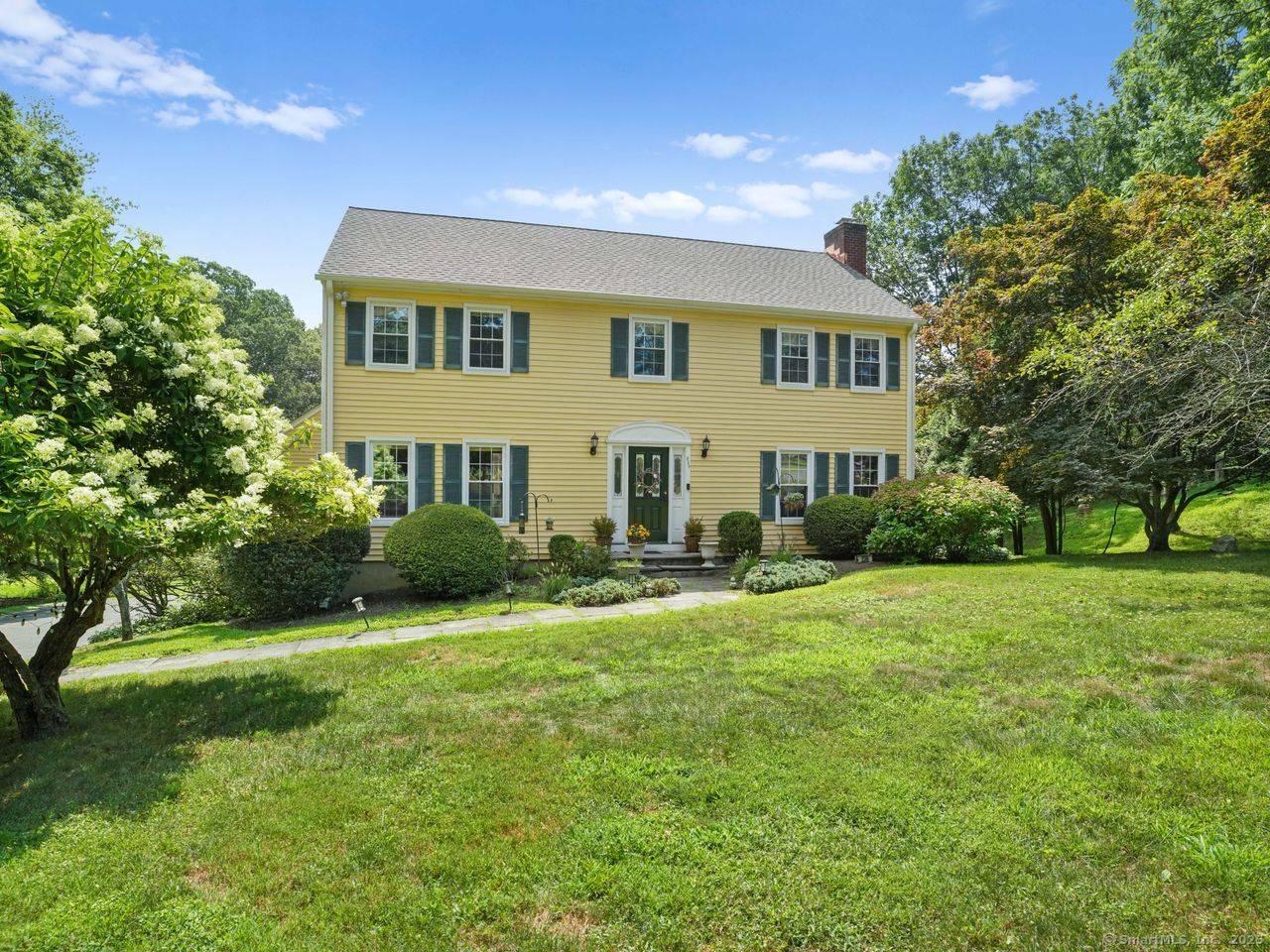 Storybook Saltbox Colonial in North Stamford Nestled on a quiet cul de sac, this enchanting 4 bedroom, 2.