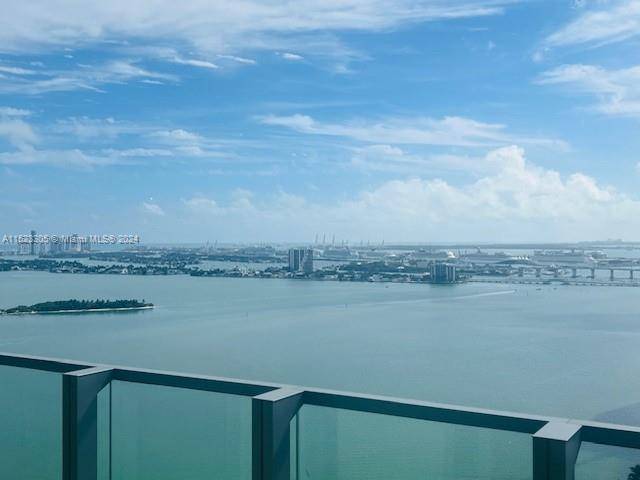 Rent this Unit with SPECTACULAR views from your private balcony !