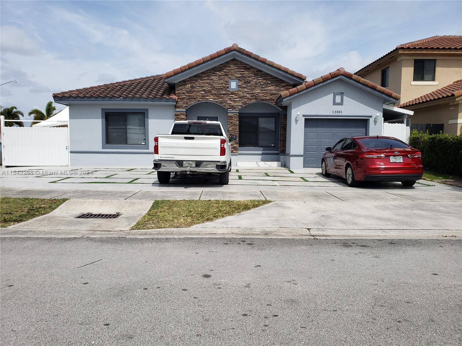 NEW LISTING ! ! ! ! ! ! This stunning property with 3 bedrooms and 2 bathrooms, 1 half bathroom.