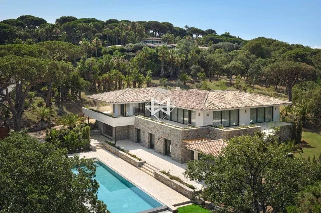 Saint-Tropez, new property between the village and the beaches