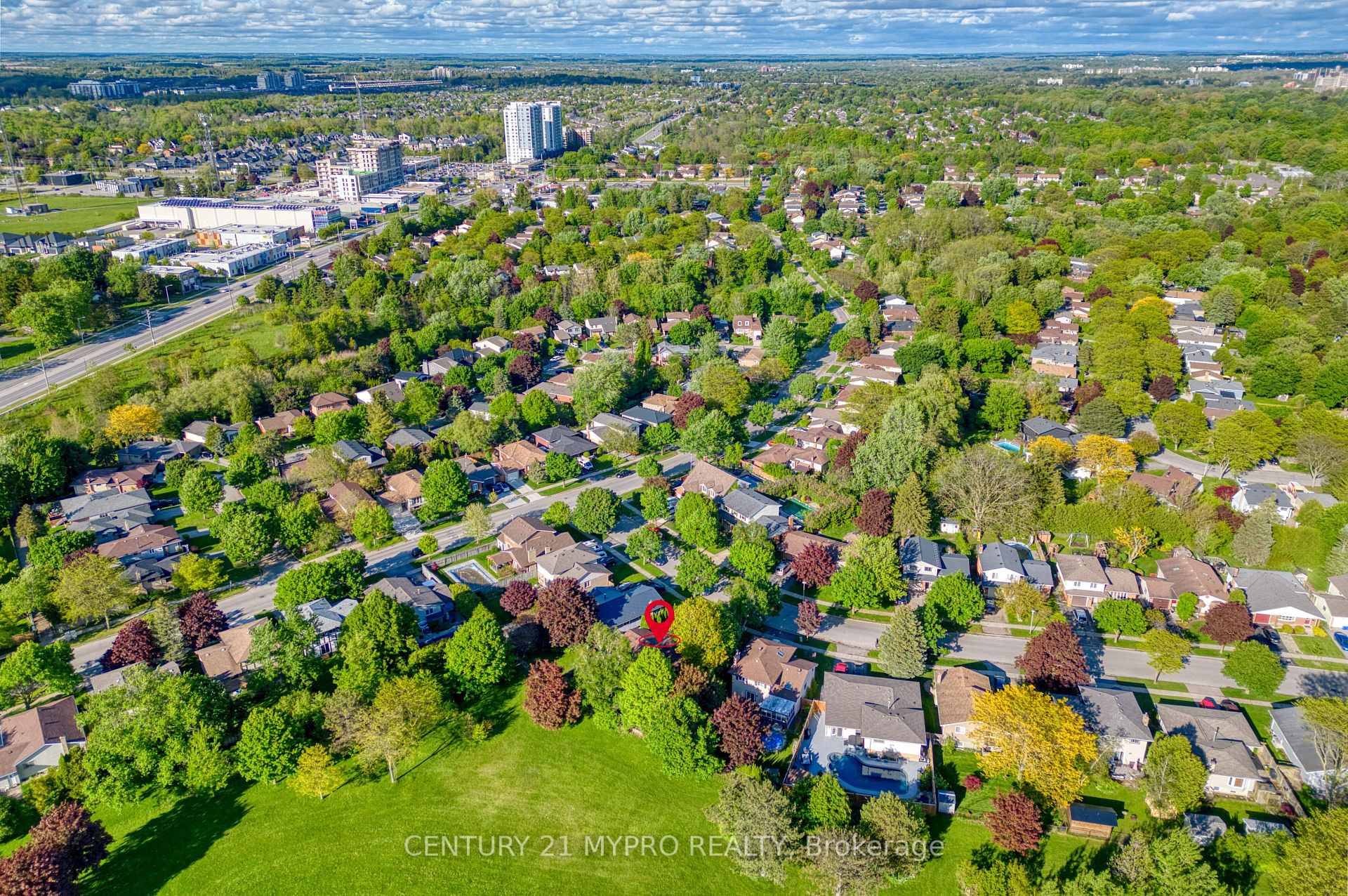 Welcome home to 129 Winding Woods Rd nestled in desirable North London White Hills Neighborhood.