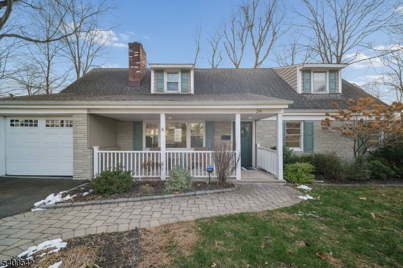 Mid century cape in desirable and historic Washington Headquarters.