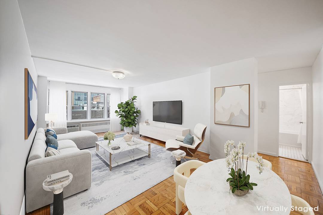 155 East 38th Street, 6 B has been recently renovated and awaiting your arrival.