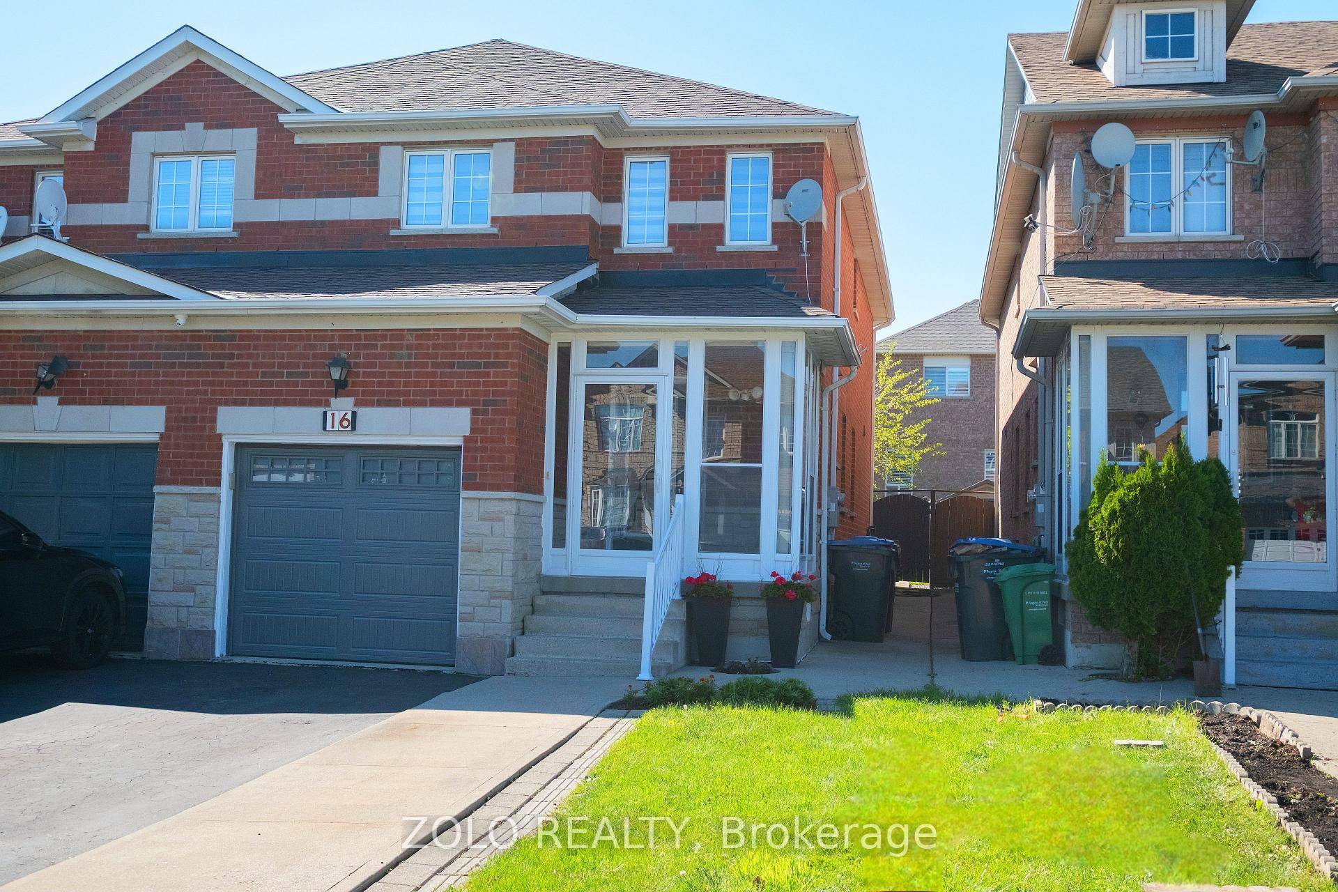 Welcome to this Stunning 3 Bedroom, 3 Washroom home in highly desirable Bram East.