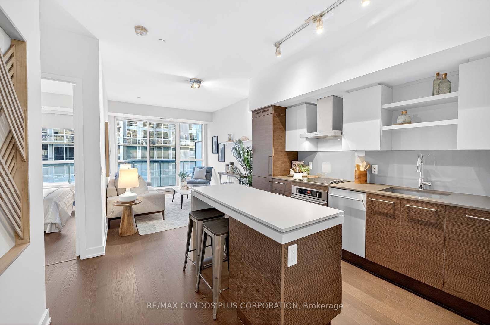 Urban Convenience. Modern Comfort amp ; Exceptional Value !