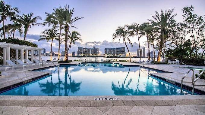 Stunning waterfront unit with unobstructed intracoastal views !