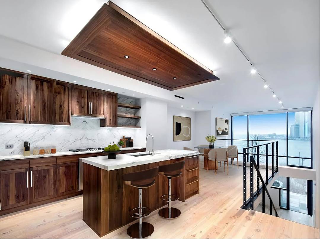 Make this luxurious duplex your new home at the prestigious Pierhouse at Brooklyn Bridge Park !