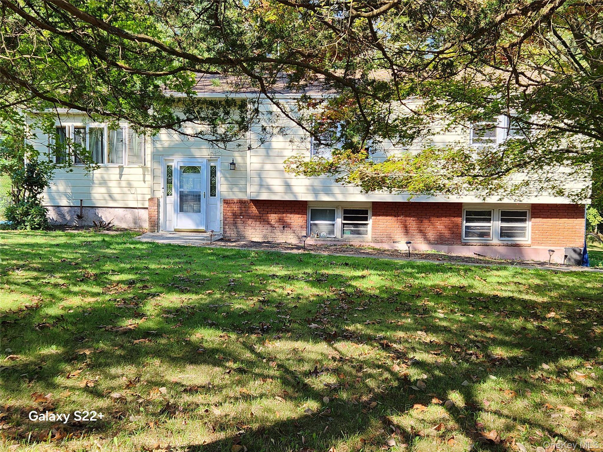 Spacious Hi Ranch recently renovated.