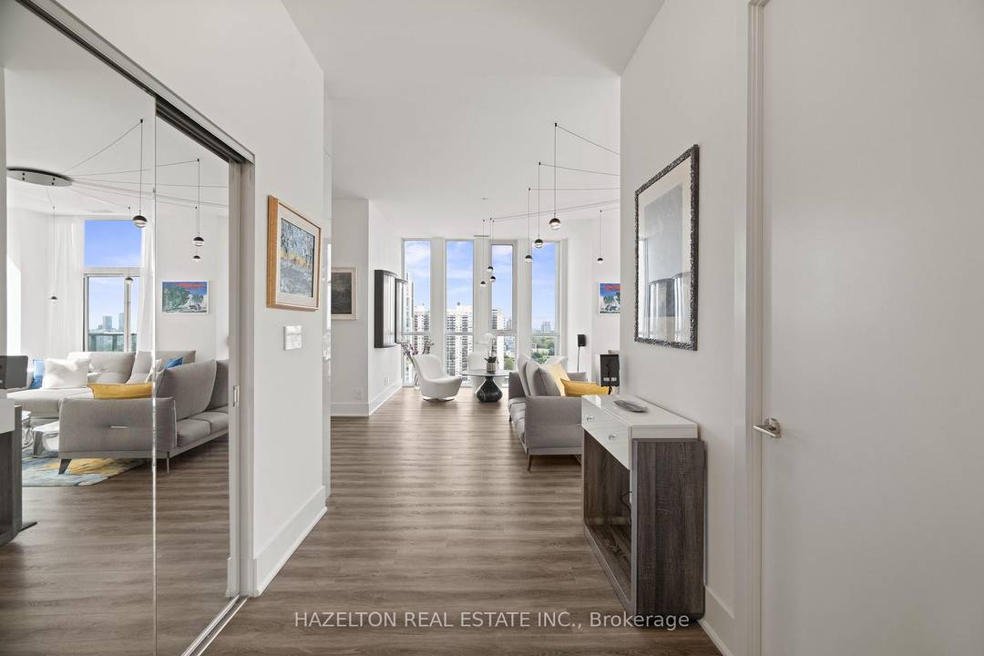 Welcome to this exclusive half floor penthouse with breathtaking panoramic views.