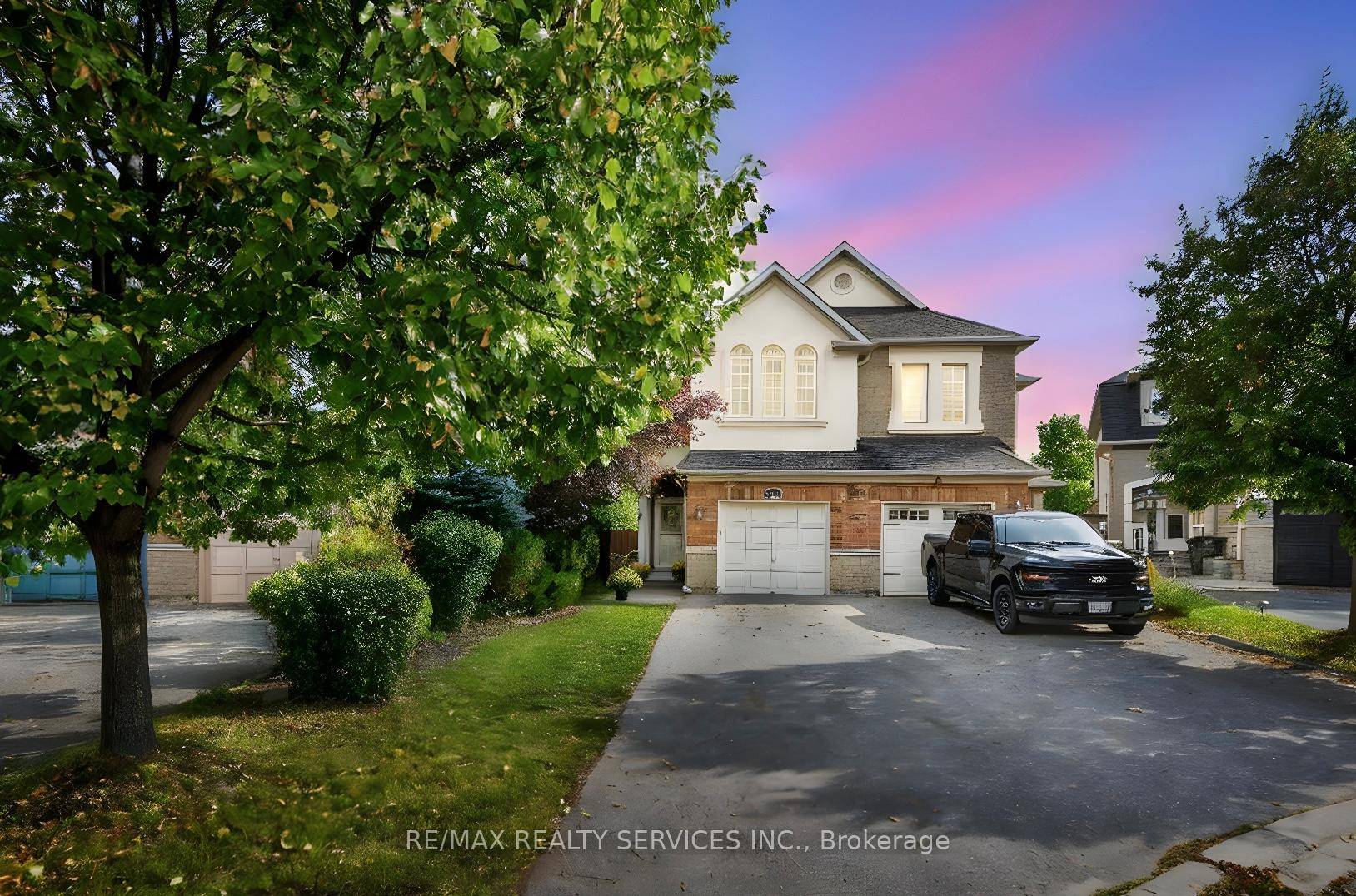Welcome to Valleywood ! Trade your monthly condo fees and leave behind the hustle and bustle of city living, for this beautifully maintained semi detached home, tucked away on a ...