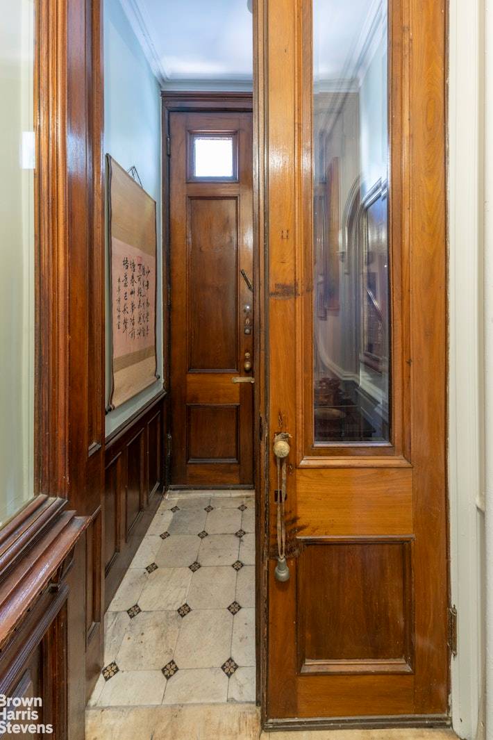 Welcome to 169 East 94th Street, a 4 story Neo Grec townhouse located on a quiet tree lined block in historic Carnegie Hill.