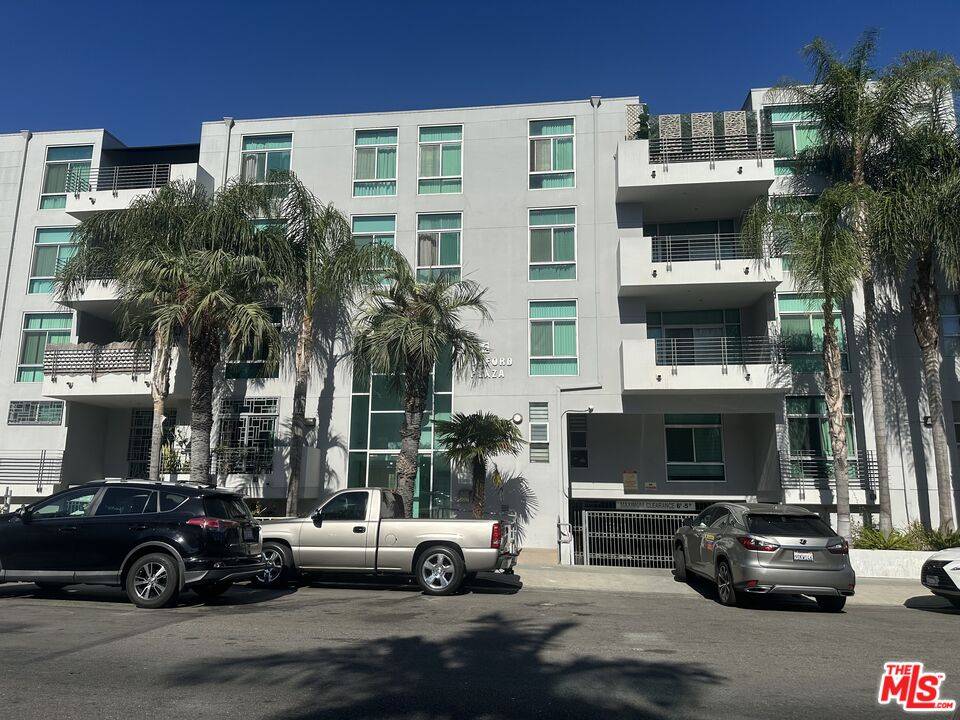 332  S Oxford Ave 3BR La
