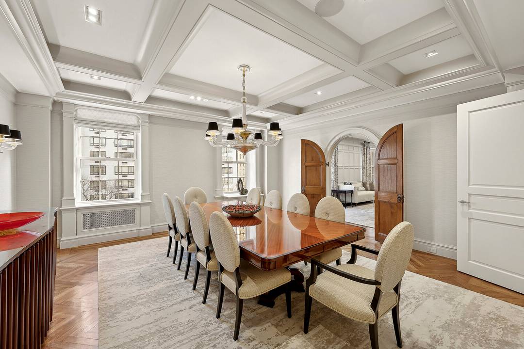 Presenting an extraordinary full floor residence at 800 Park Avenue, combining classic prewar charm with modern sophistication.