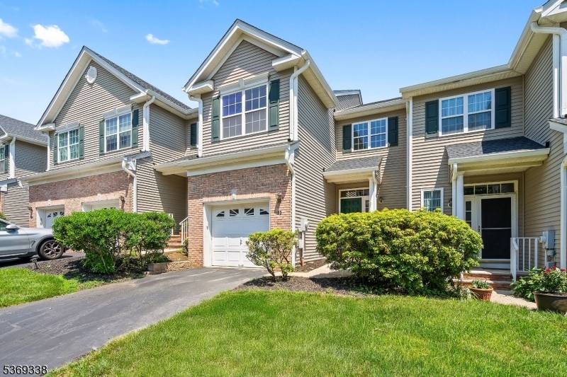 Nestled in a quiet cul de sac in desirable Montgomery Hills is this bright and spacious 2BR, 2.