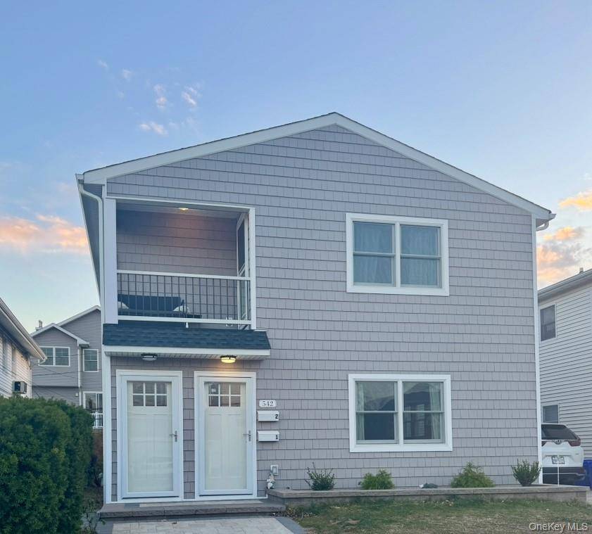 Welcome to 542 E Pine, Newly Renovated Inside and Out !