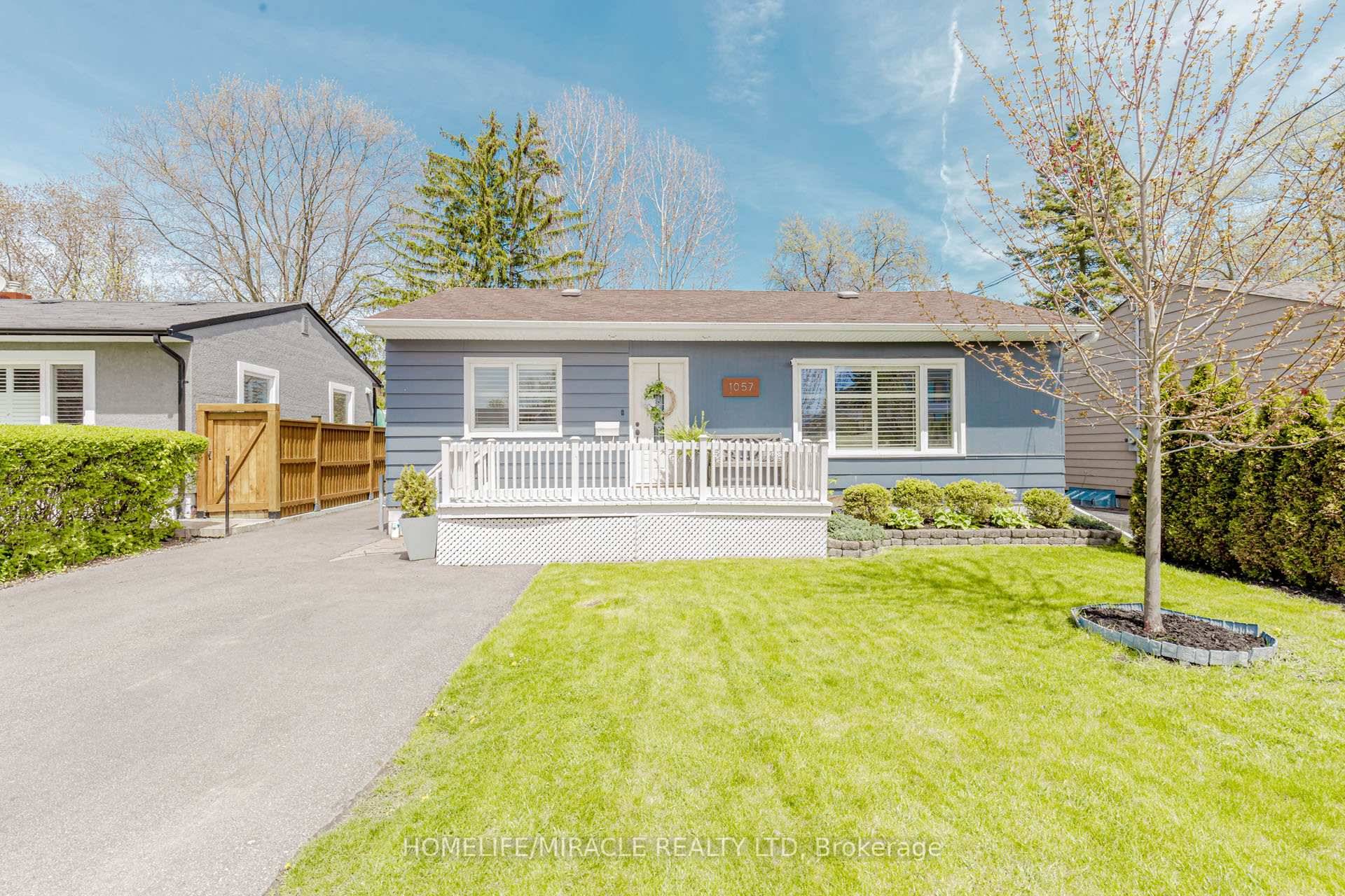 This Breathtaking And Meticulously Maintained Detached Home Is Nestled On A Very Quiet Cul De Sac In The Highly Sought After And Prestigious Lakeview Neighborhood.