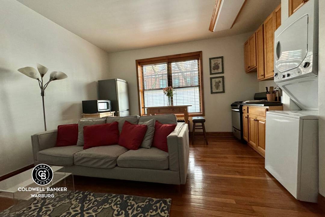 This perfectly appointed furnished 1 bedroom is offered with flexible lease terms with a 3 month minimum.