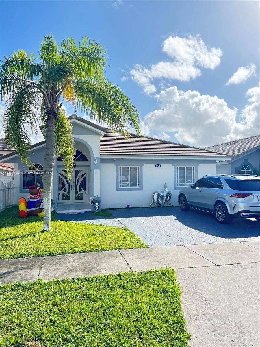 Beautifully upkept 4 2 Home with NO HOA in the desirable area of Miami Lakes !