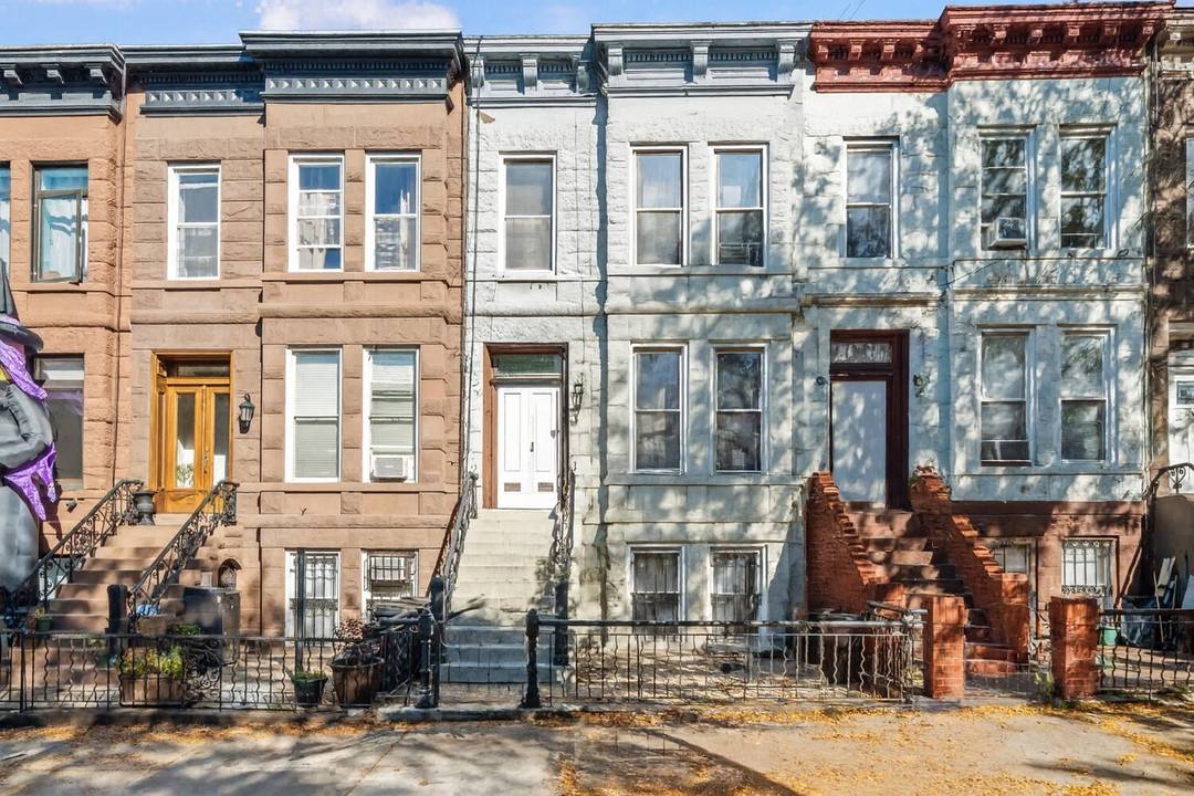 593 Bainbridge Street Classic Brooklyn Two Family with Flexible Living in Ocean Hill Set on a picturesque tree lined block in Ocean Hill, this 18 foot wide townhouse blends classic ...