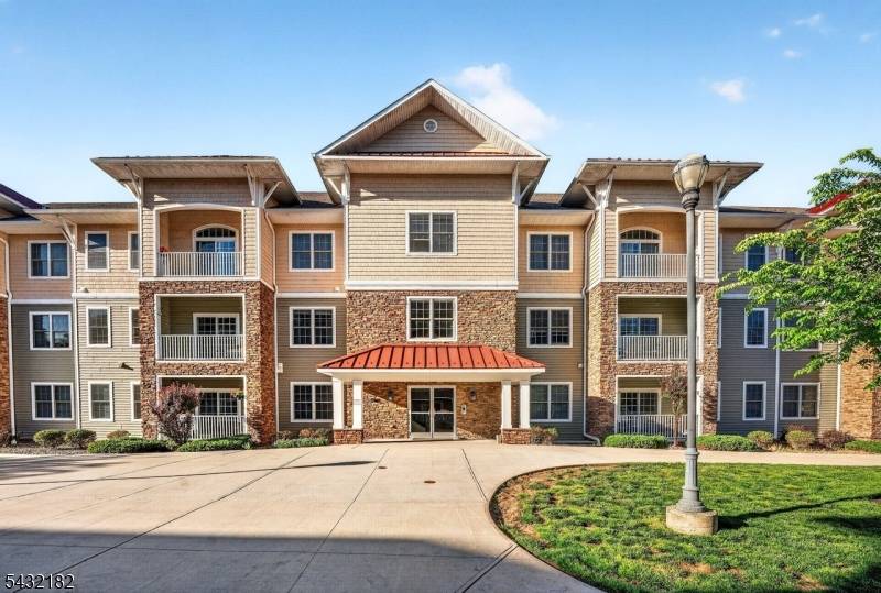 Experience this stunning TOP FLOOR CORNER Condo completely renovated in 2020 with elevator access, offering 2 Primary Bedrooms with 2 Full Bathrooms, a private Balcony Deck, situated near vibrant downtown ...