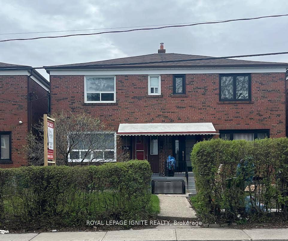 ATTEN BUILDERS, RENOVATORS, BUILDERS AND FIRST TIME HOME BUYERS here it is a great opportunity to make it your own located in a highly desirable family neighborhood.