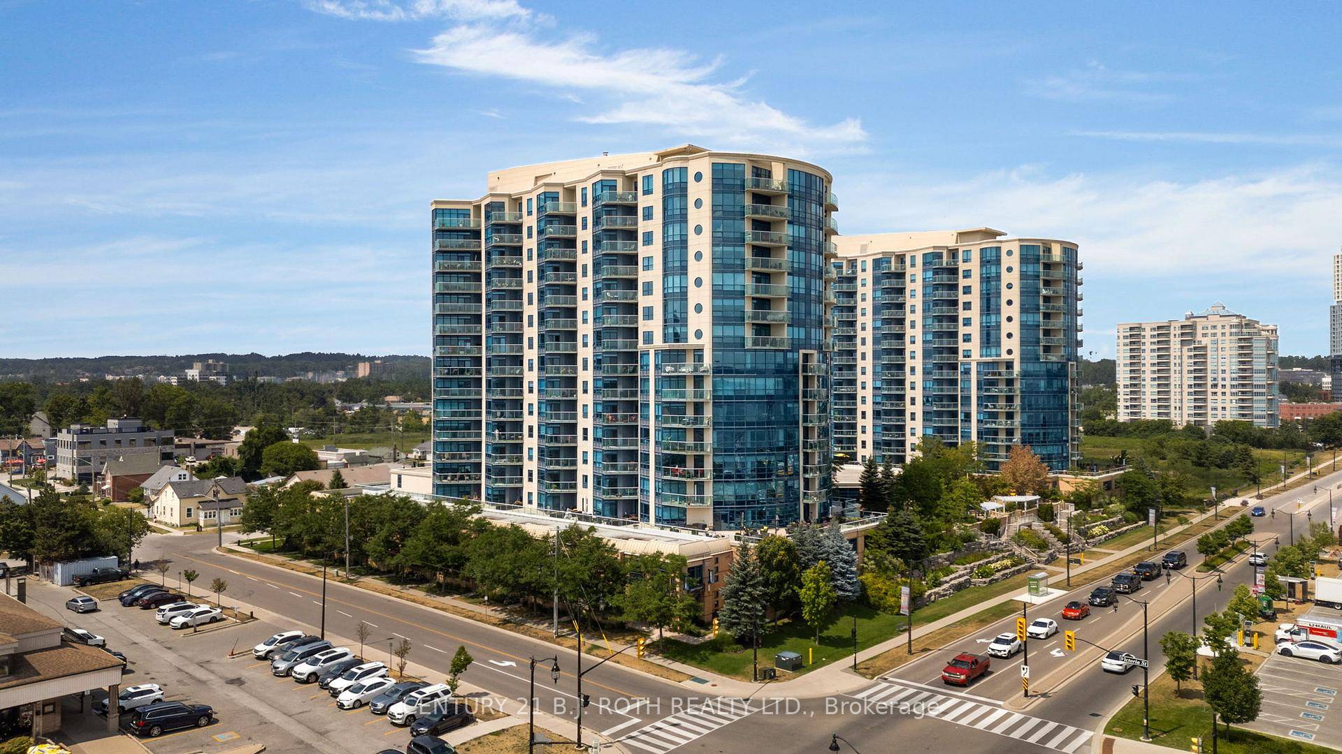 Welcome to Nauticas premier waterfront address !