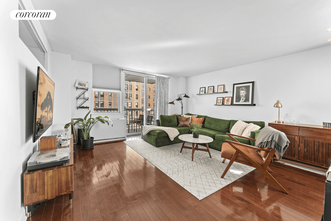 Welcome to this high floor, West Chelsea one bedroom condo with a large, private balcony.