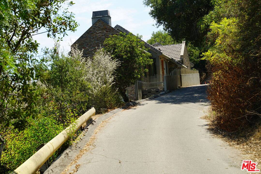 10110   Cielo Dr 3BR Beverly Hills Post Office | B.H.P.O. La